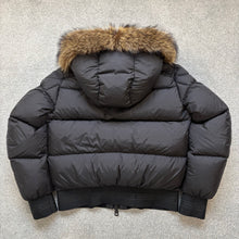 Load image into Gallery viewer, Moncler Veyre Black Size 3
