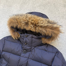 Load image into Gallery viewer, Moncler Cluny Navy Size 3
