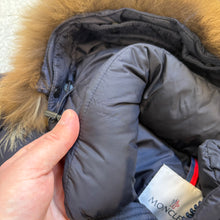 Load image into Gallery viewer, Moncler Cluny Navy Size 3

